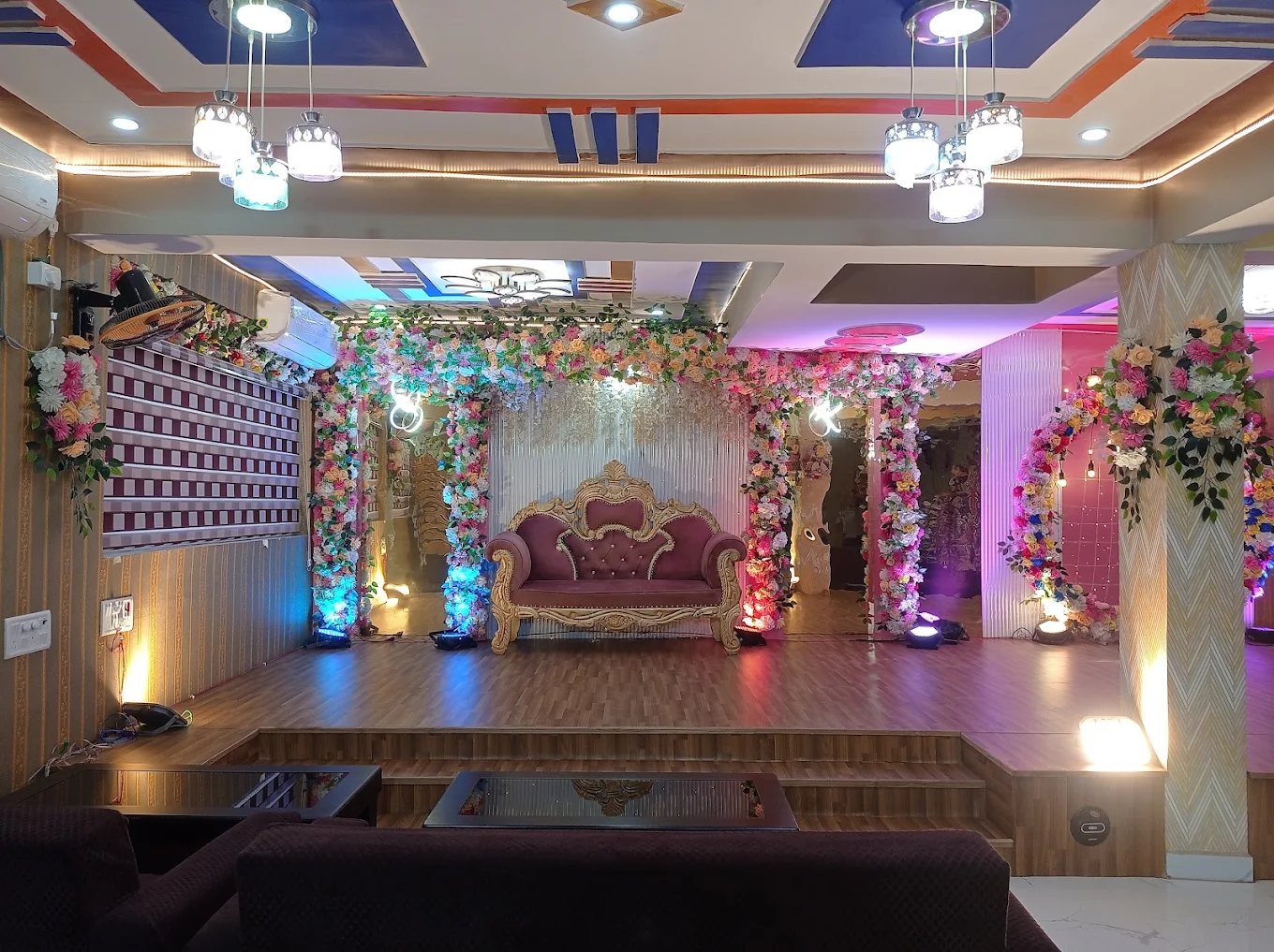 The decorated stage at Shiv Mansa Dhika Banquet